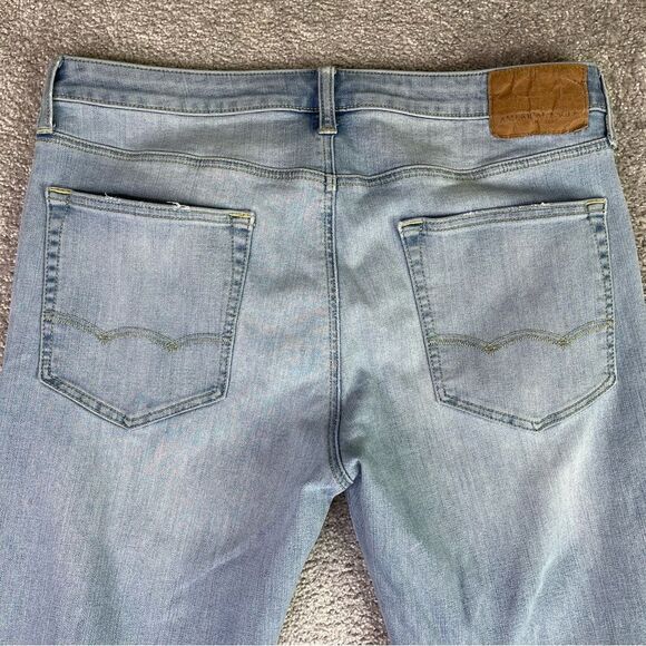 American Eagle Men's 34X30 Blue Bootcut Mid-Rise Light Denim Extreme Flex 4 - Picture 4 of 12